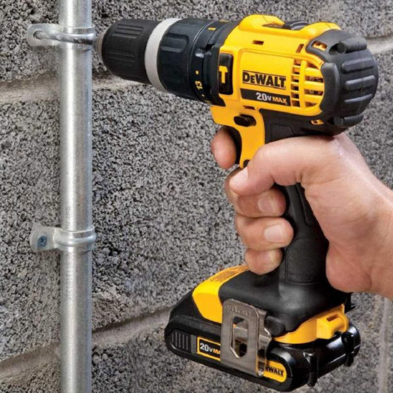 KIT DEWALT ORIGINAL: QUEDAN 6 UNIDADES - TALADRO INALÁMBRICO + AMOLADORA DE ALTO IMPACTO + 26 ACCESORIOS + 2 BATERIAS - PROMOCION BLACK FRIDAY